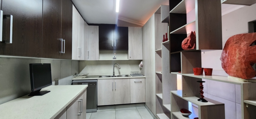 8 Bedroom Property for Sale in Schoemansville North West